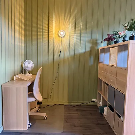 Central Studio Apartment *